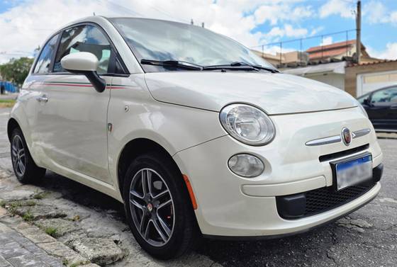 FIAT 500 1.4 CULT 8V FLEX 2P MANUAL